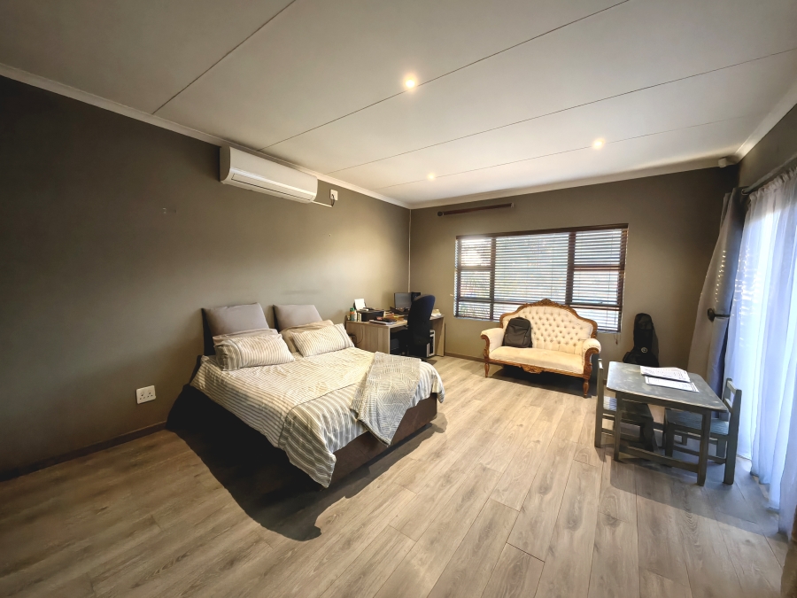 Commercial Property for Sale in Waterglen A H North West